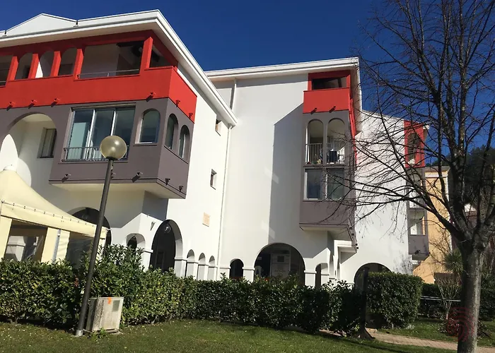 1er Etage, Animaux Admis, Proche Centre Et Thermes - Fr-1-451-100 * Lamalou-les-Bains